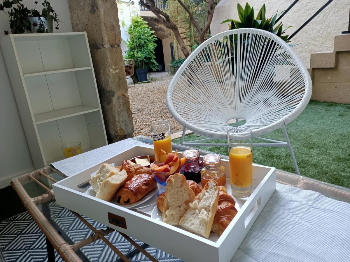 La Cachette Bed & Breakfast Aigues-Vives  ภายนอก รูปภาพ